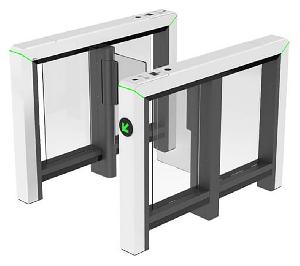Скоростной Турникет распашной (левый и правый модуль). Режим антипаника. Материал корпуса - нержавеющая сталь, материал створок - акрил. Ширина прохода 650мм высота створок 875мм. Питание AC 110 ~ 240В.