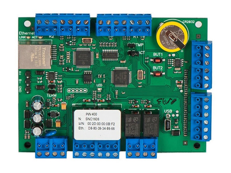 Универсальный IP контроллер СКУД, память: 32000 идентификаторов, журнал событий - 47000, интерфейсы: Ethernet 100Mbit  (разъем RJ45), два  порта Wiegand, mini USB,  8 входов с контролем по току, 4 выхода сухой контакт: два реле 24В 5А, два реле 24В 1А, 250 временных зон, 250 недельных расписаний, плата без корпуса, питание 12 В.