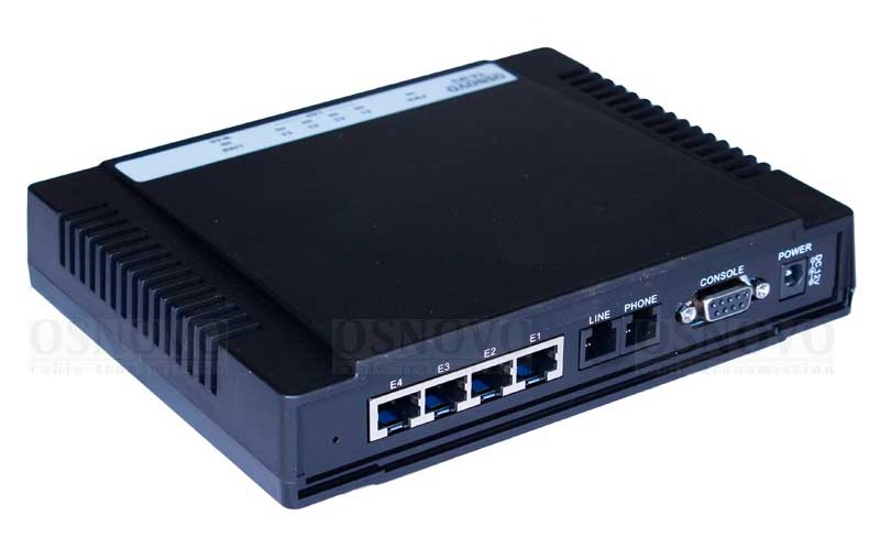 Удлинитель Ethernet на 4 порта (удалённое устройство). Расстояние передачи до 1500м. Скорость передачи 100Мбит/с (300м),  90Мбит/с(600м), 60Мбит/с(900м), 40Мбит/с(1200м), 25Мбит/с(1500м). Встроенные функции маршрутизации.